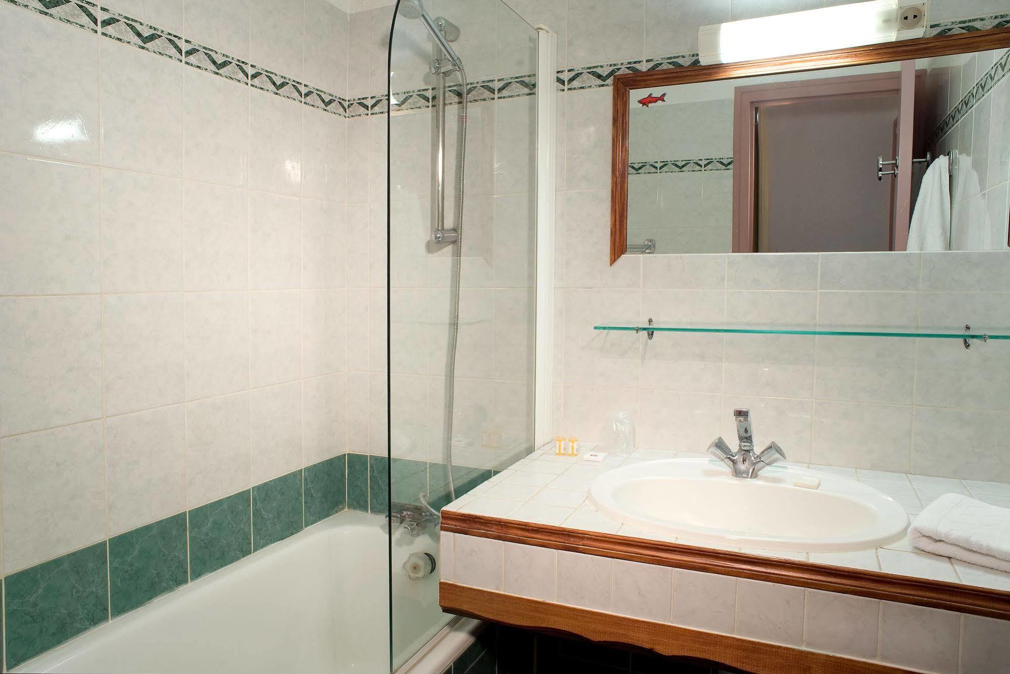 Madame Vacances - Hotel Courchevel Olympic Bagian luar foto